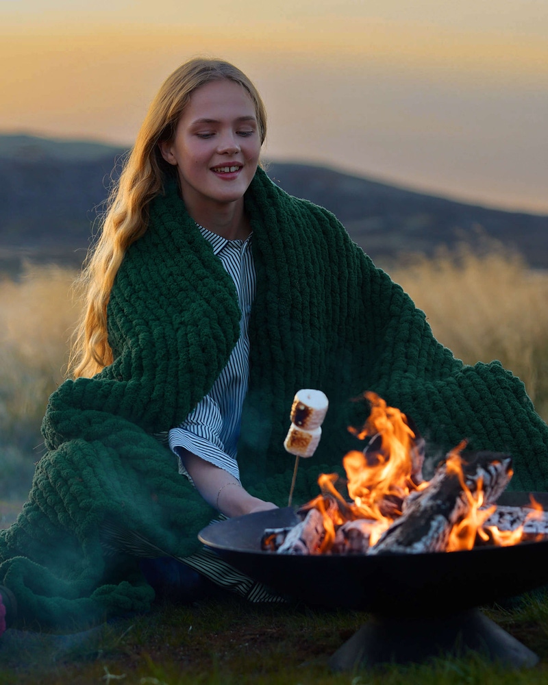 Snug Chunky Knit Throw