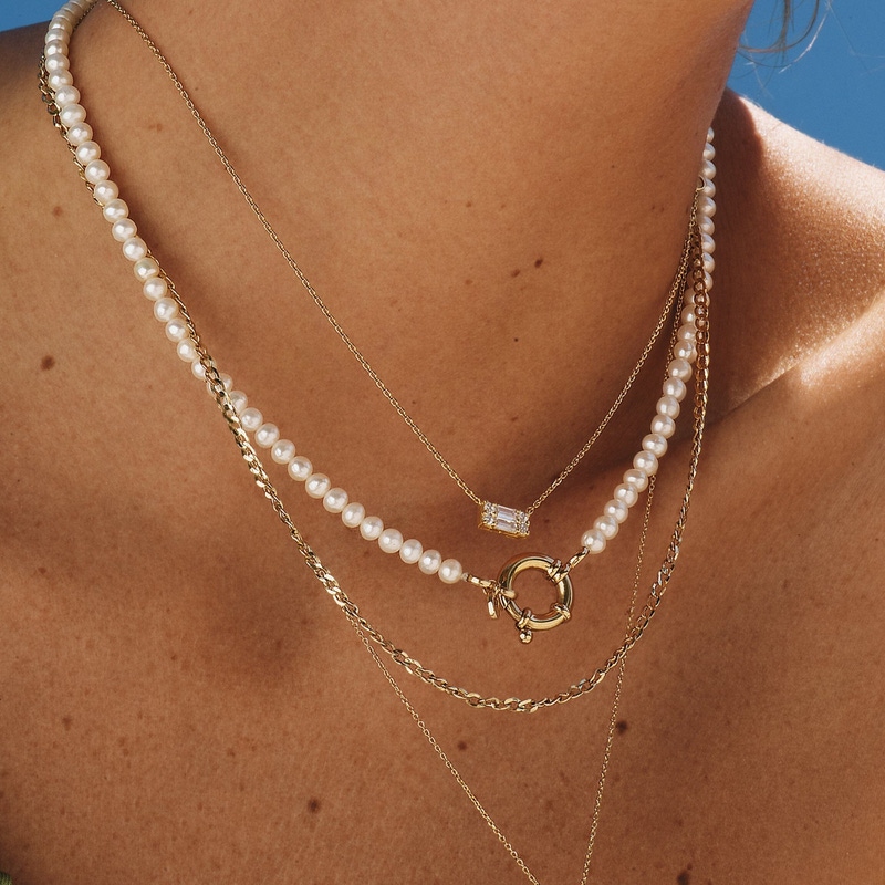 Medium Gold Curb Chain Necklace