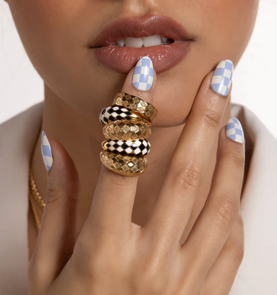 Black and White Checker Ring, Single