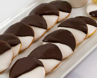 12pc Black and White Cookies