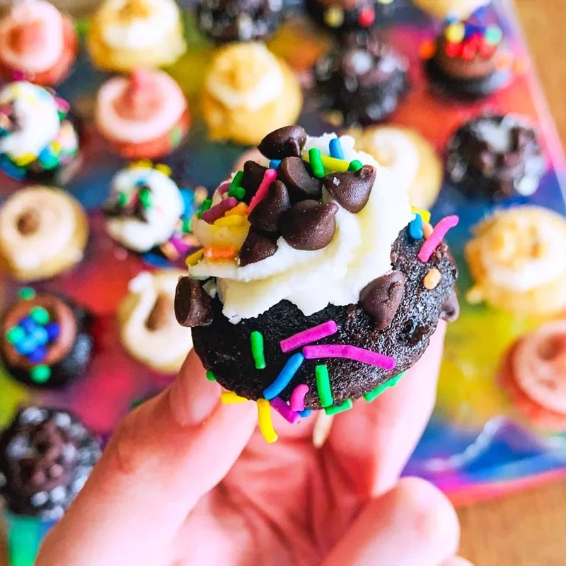 Vegan Latest & Greatest Cupcakes 25 Pack