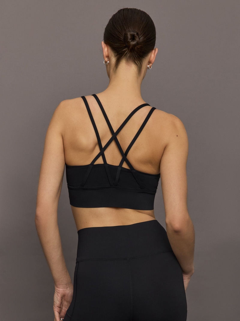 Multi Strap Active Bra in Diamond Compression, Black
