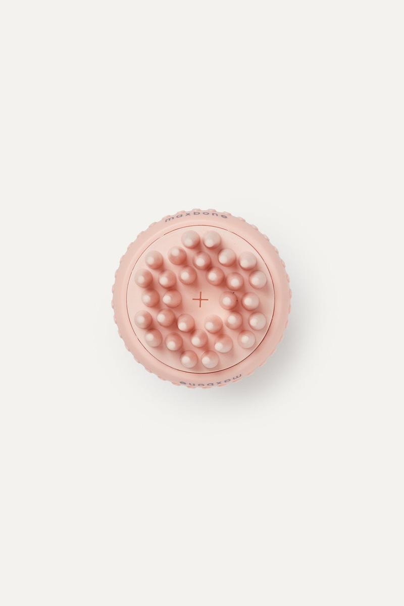 Deep Cleanse Shampoo Dispensing Brush