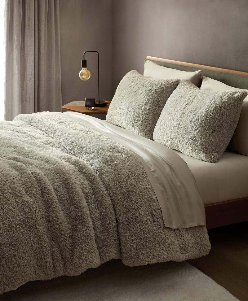 Breathable Faux Fur Comforter, Full/Queen