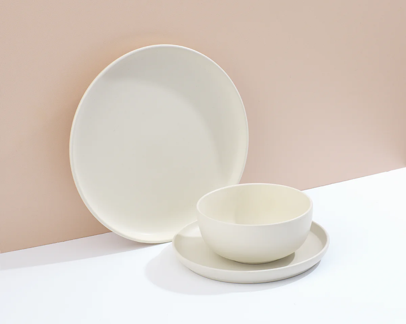 Mesa 18-Piece Stoneware Dinnerware Set