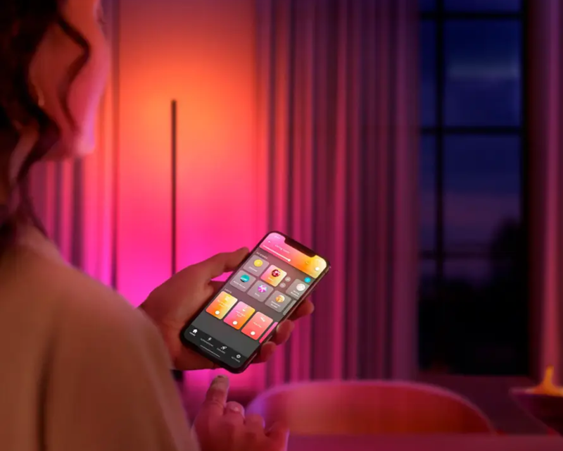 Hue Gradient Signe Bluetooth Floor Lamp