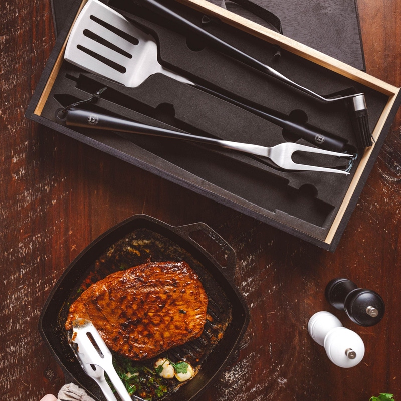 Carbon Six 4-Piece Grill Set