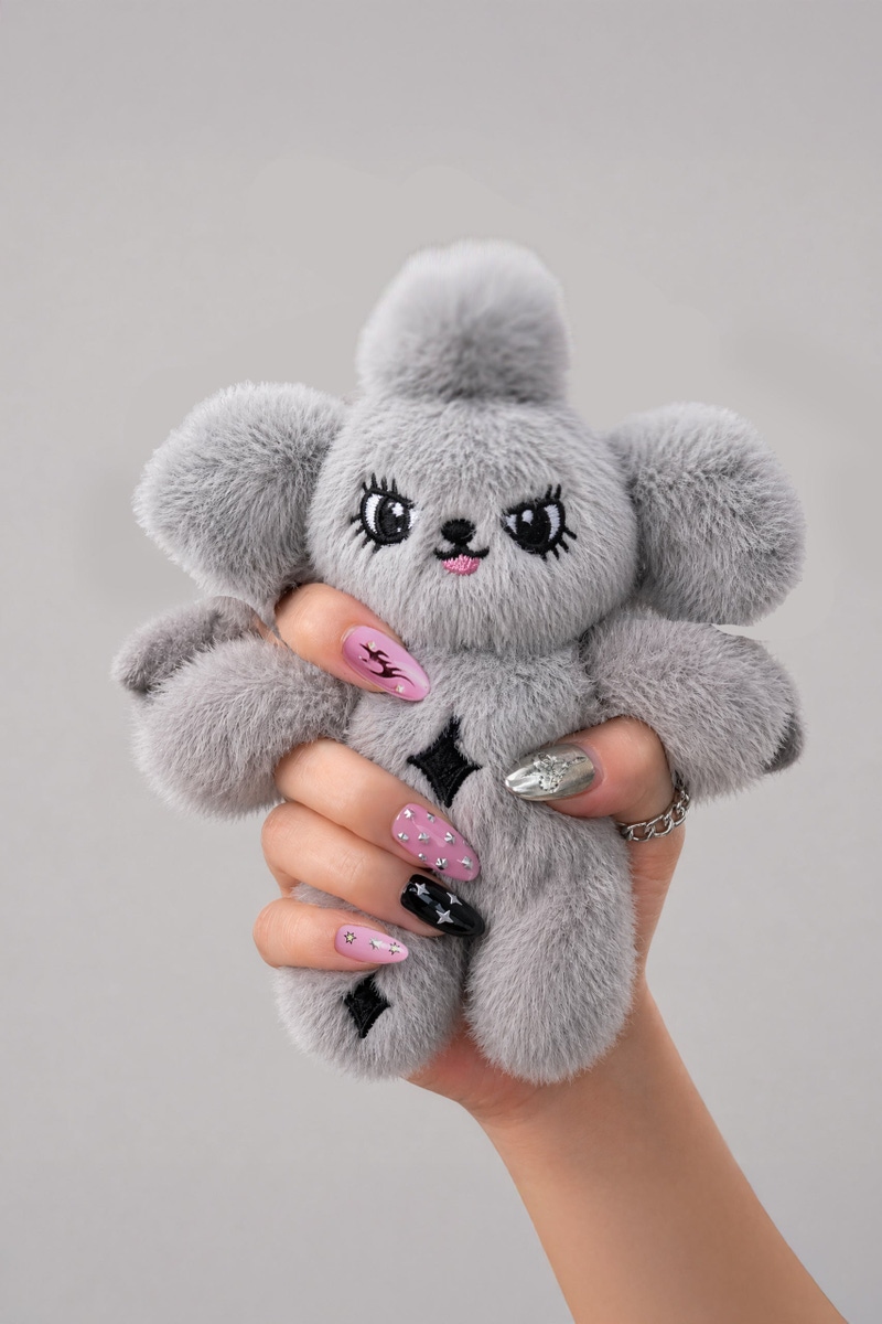 Press-On Nails by Celine Kwan