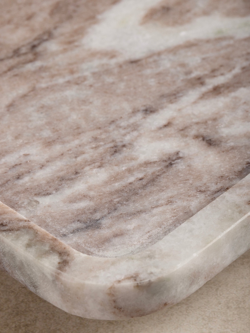 Clover Sculpted Onyx Tray