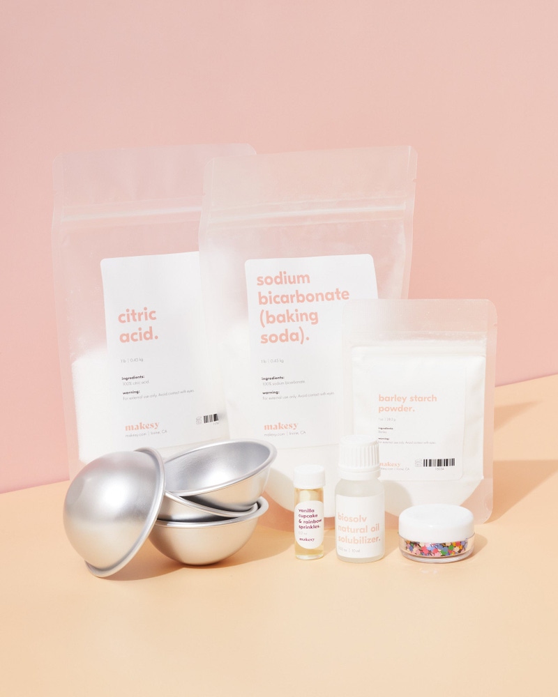 Makesy Confetti Cake DIY Bath Bomb Kit Goody