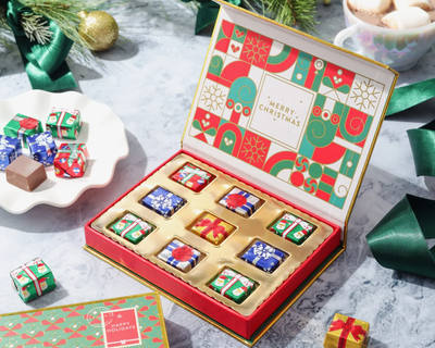 Merry Christmas Greeting Card Gift Box with Foiled Chocolate