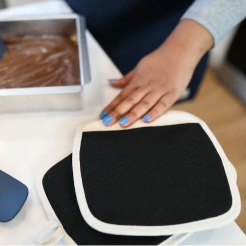 Branded La Cuisine Potholder Hot Pad Set
