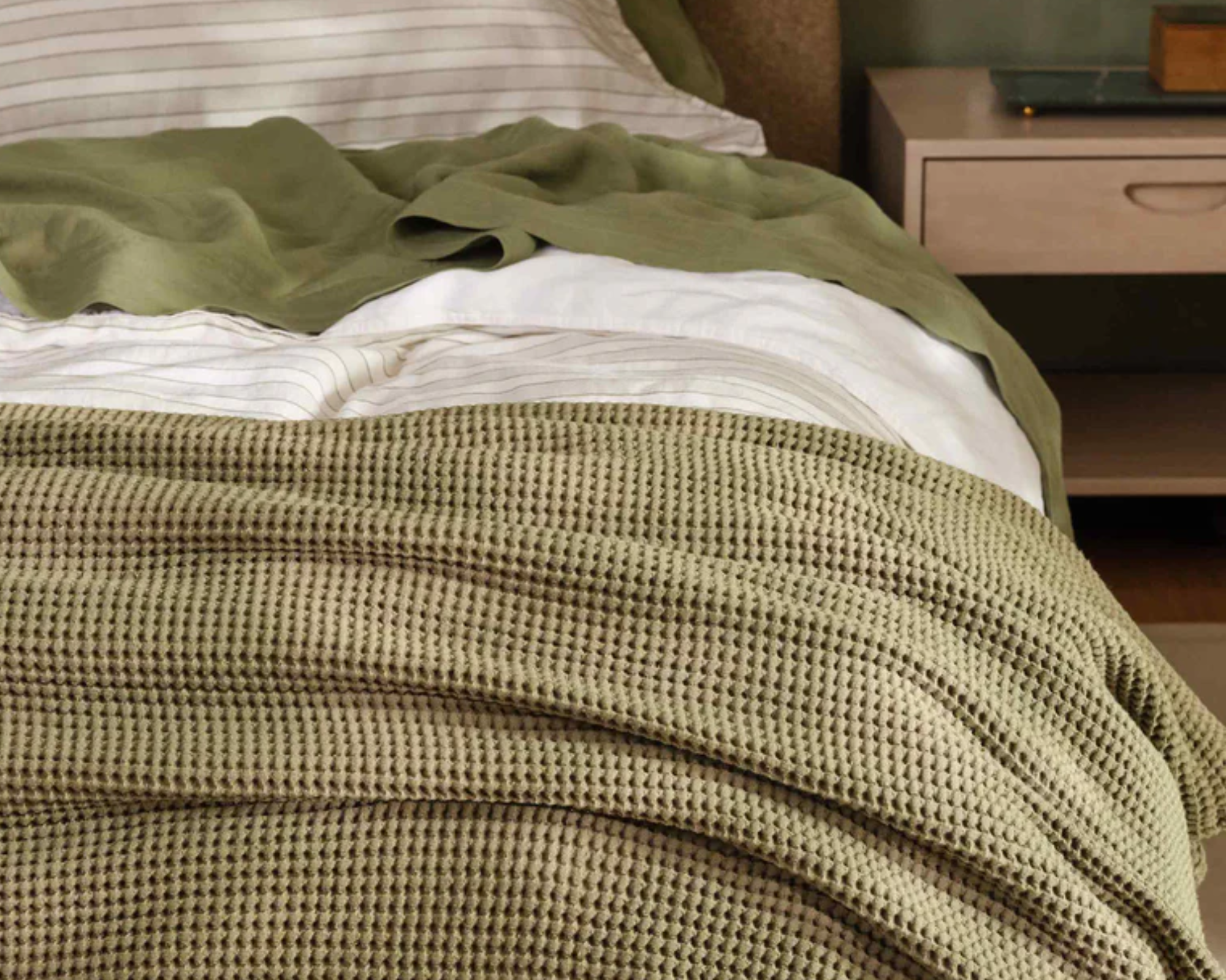 Dreamweave Waffle Bed Blanket - Thumbnail 4