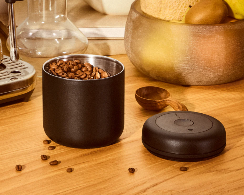 Atmos 0.7L Manual Vacuum Canister