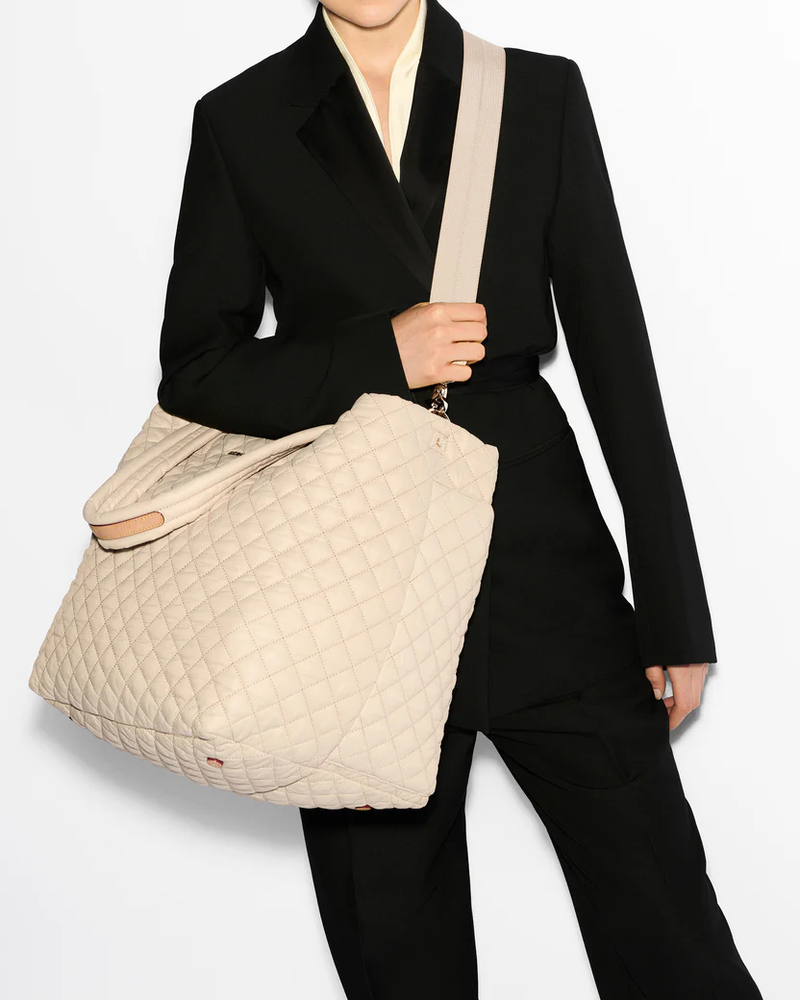 Magnent Large Metro Tote Deluxe