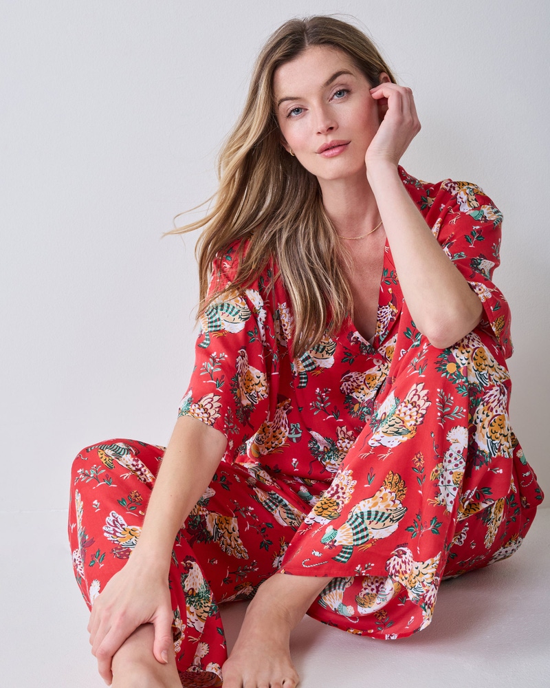 Holiday Hens Eco Satin Wildest Dreams Set, Red Stocking