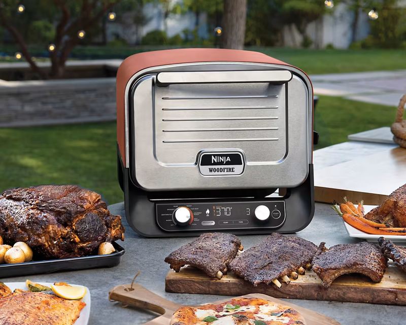 Woodfire 8-in-1 Outdoor Pizza Oven Red