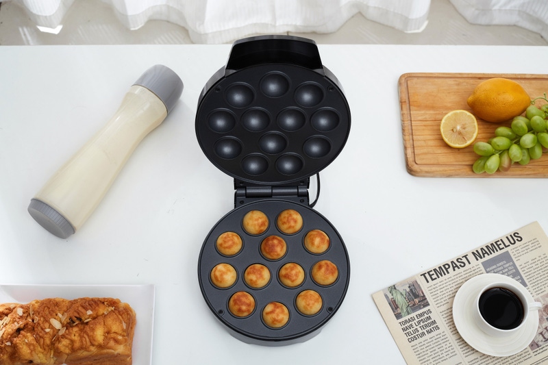 Cake Pop Maker With Batter Dispenser