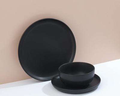 Mesa 18-Piece Stoneware Dinnerware Set