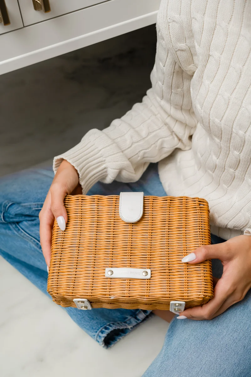 White Wicker Snacker