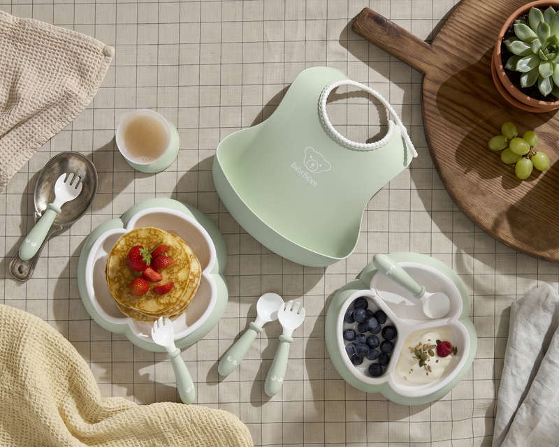 Dinnerware Set