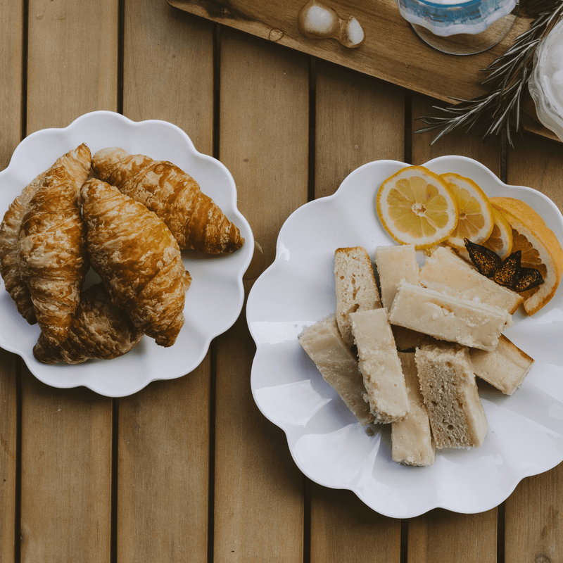 Scalloped Tray Set