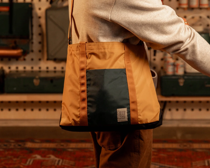 Mountain Essential Tote