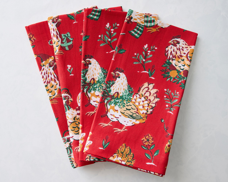 Set of 4 Dinner Napkins in Holiday Hens