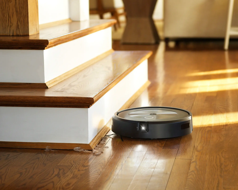 iRobot Roomba j7+ Wi-Fi Connected Robot Vacuum