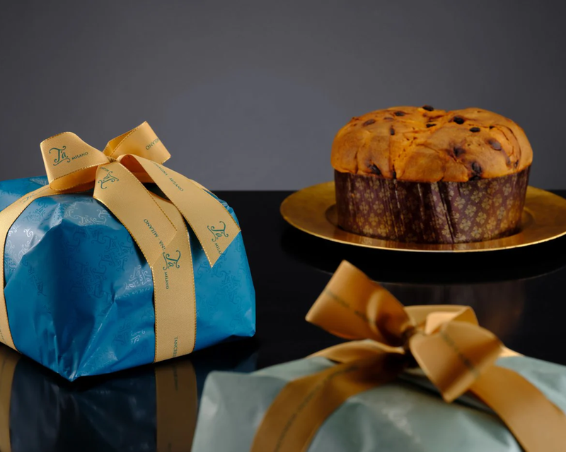 Panettone with Pears and Chocolate Cake