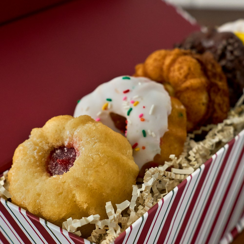 Festive Mini Bundt Cakes Christmas Gift Box