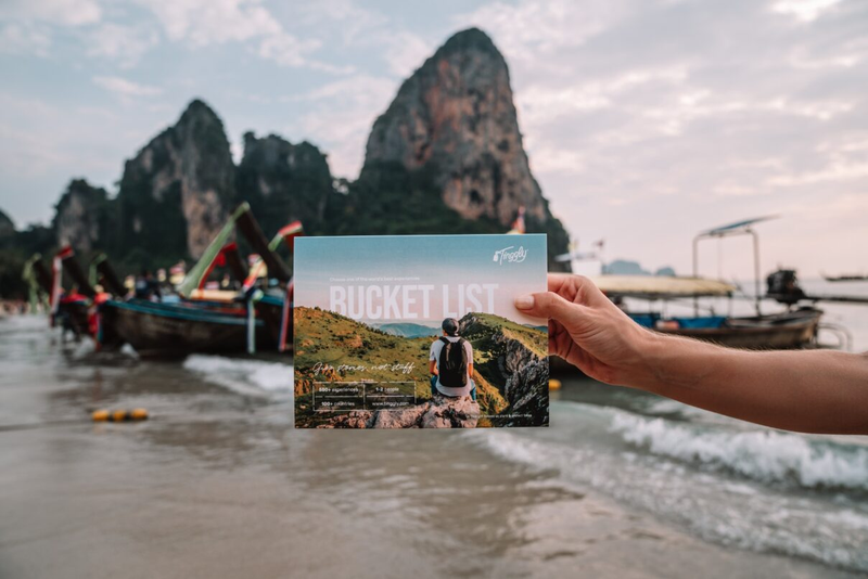 Bucketlist Experience Gift Box with 10K Worldwide Experiences