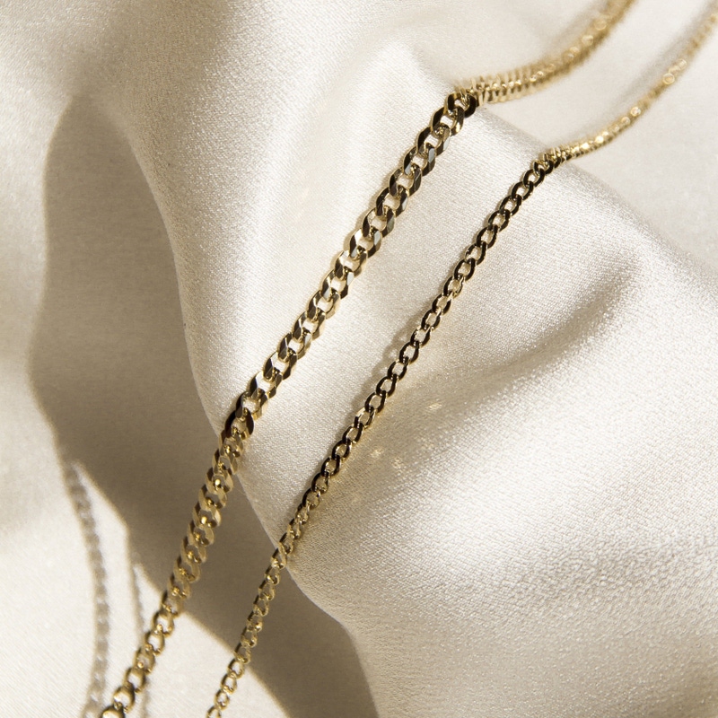 Medium Gold Curb Chain Necklace