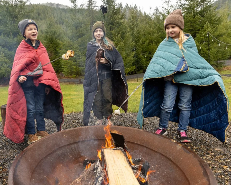 Campfire Puffy Throw Blanket