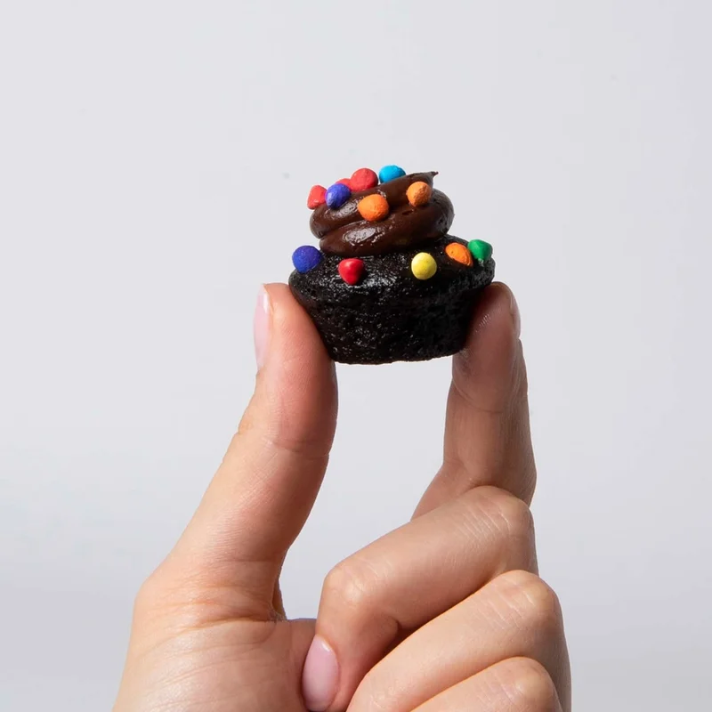 Vegan Latest & Greatest Cupcakes 25 Pack