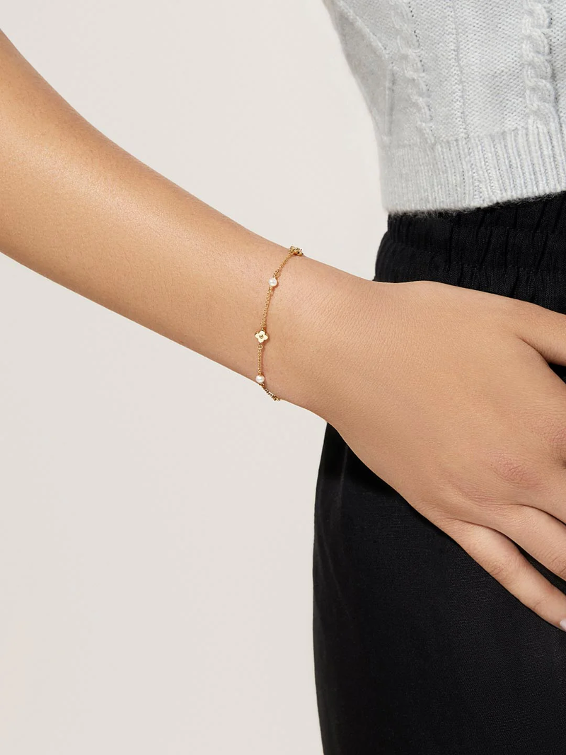 Hannah Flower Bracelet