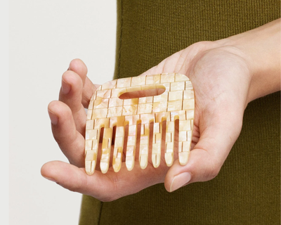 No. 4 Comb