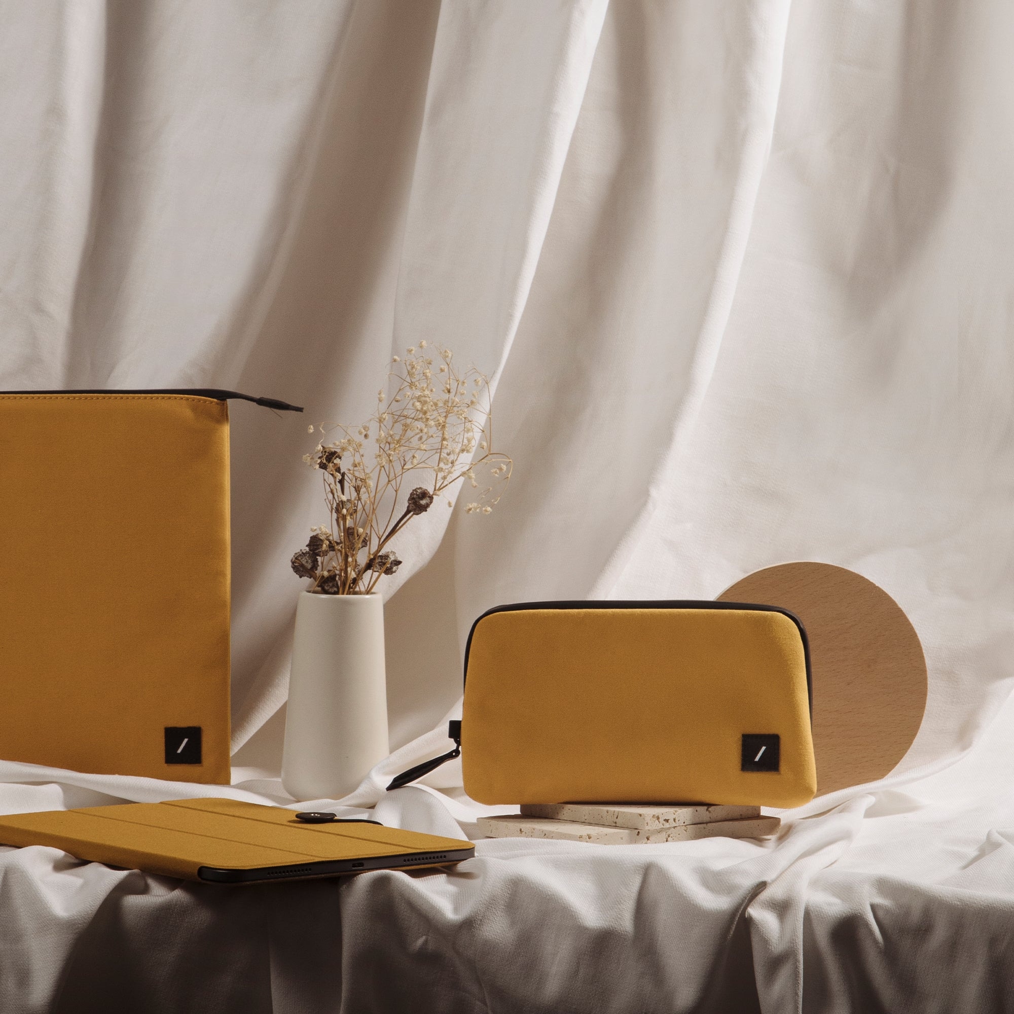 Native Union W.F.A iPad Folio - リサイクル素材で作られた折りたたみ式スタンドとカバー。iPad Pro 11イン Native Union \u2013 W.F.A Folio for iPad Pro (12.9\u201d) | Goody