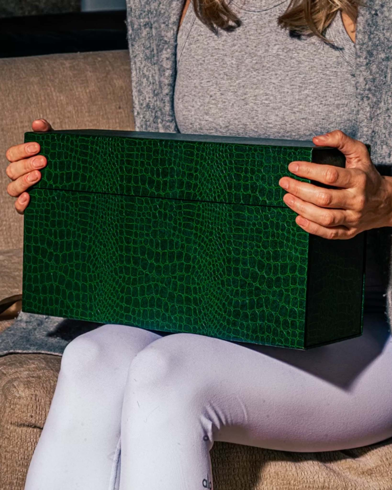 Gourmet Chocolate Bars Gift Box Trunk