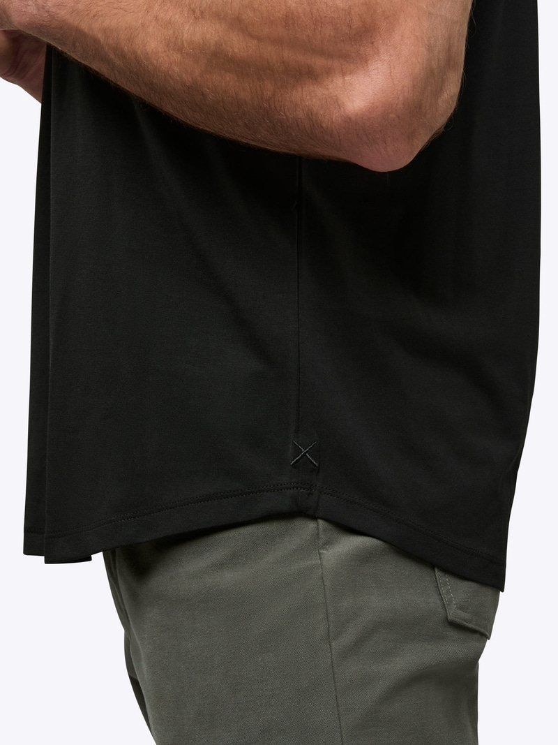 Men's AO Curve-Hem Tee, Black