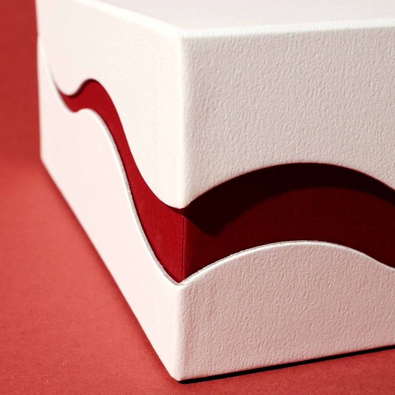 White Strawberry Gift Box
