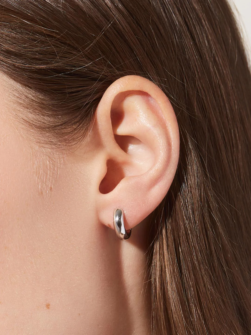 Giulia Small Bold Huggie Hoops