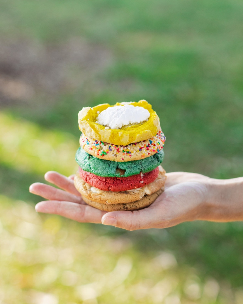 Happy Easter Box Best Seller's Mix - Two Dozen