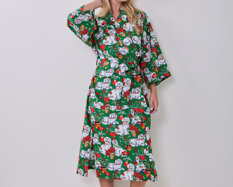 Robe in Good Dog Christmas, Evergreen