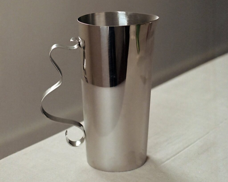 Squiggle Pitcher