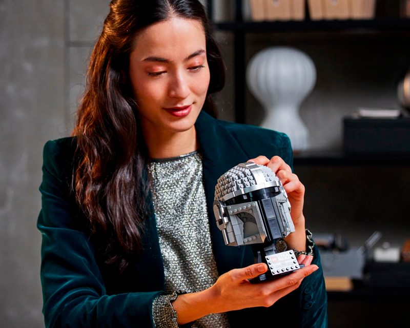 Star Wars The Mandalorian™ Helmet