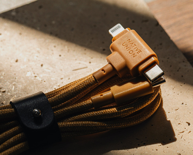 Belt Cable Duo (USB-C to USB-C & Lightning)