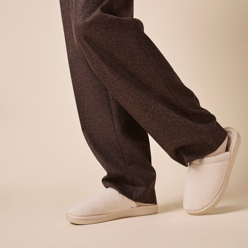 Branded Essential Hotel Slipper