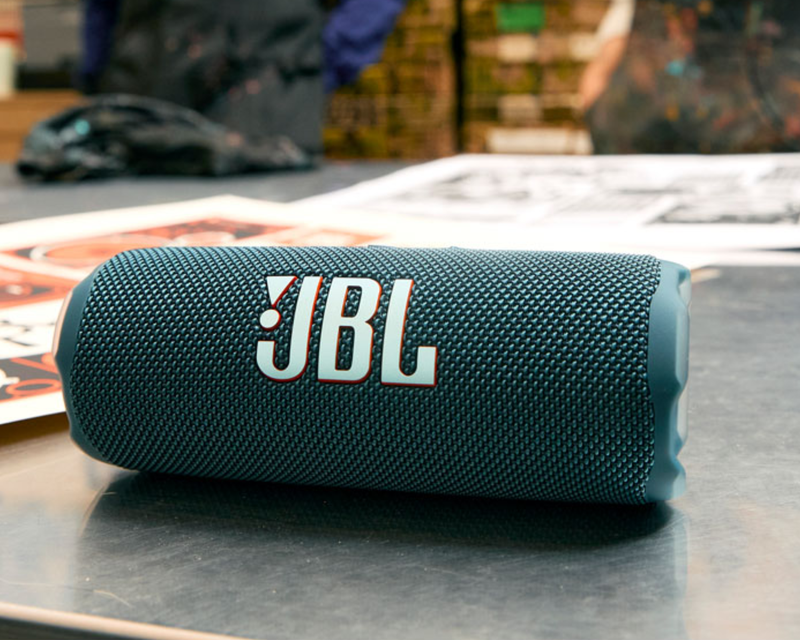 JBL Flip 7 Waterproof Bluetooth Speaker