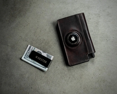 Parliament AirTag Wallet